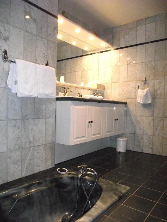 Chambres D'Hotes Edoniaa カン 部屋 写真